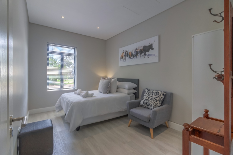 To Let 3 Bedroom Property for Rent in Paardevlei Western Cape